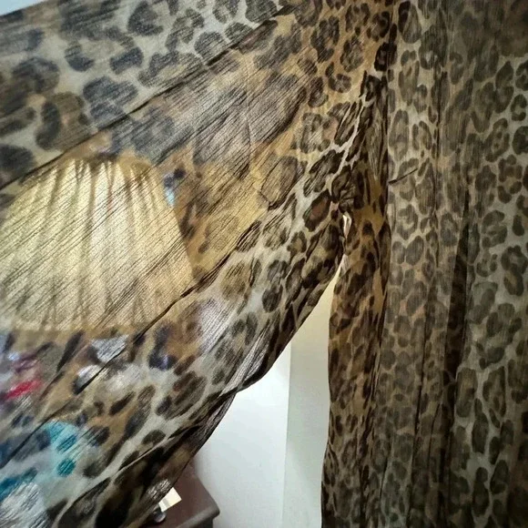 Pamela Dennis Animal Print Sheer Blouse.  Size 20 - Picture 4 of 4
